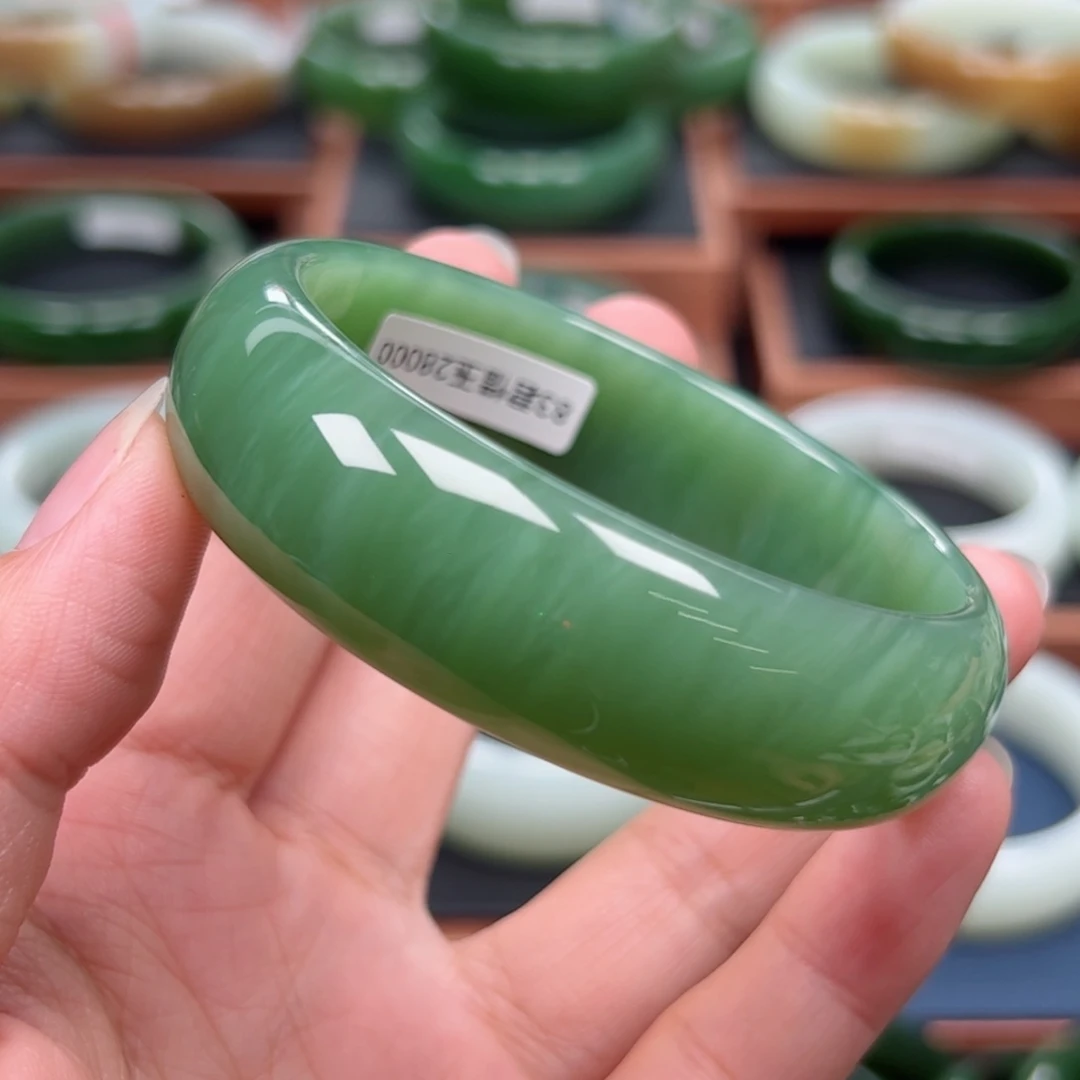 未镶嵌手镯和田玉（碧玉）