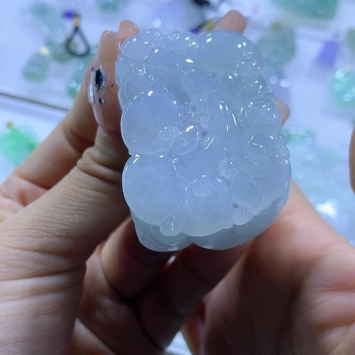 翡翠颈饰未镶嵌天然翡翠A货吊坠