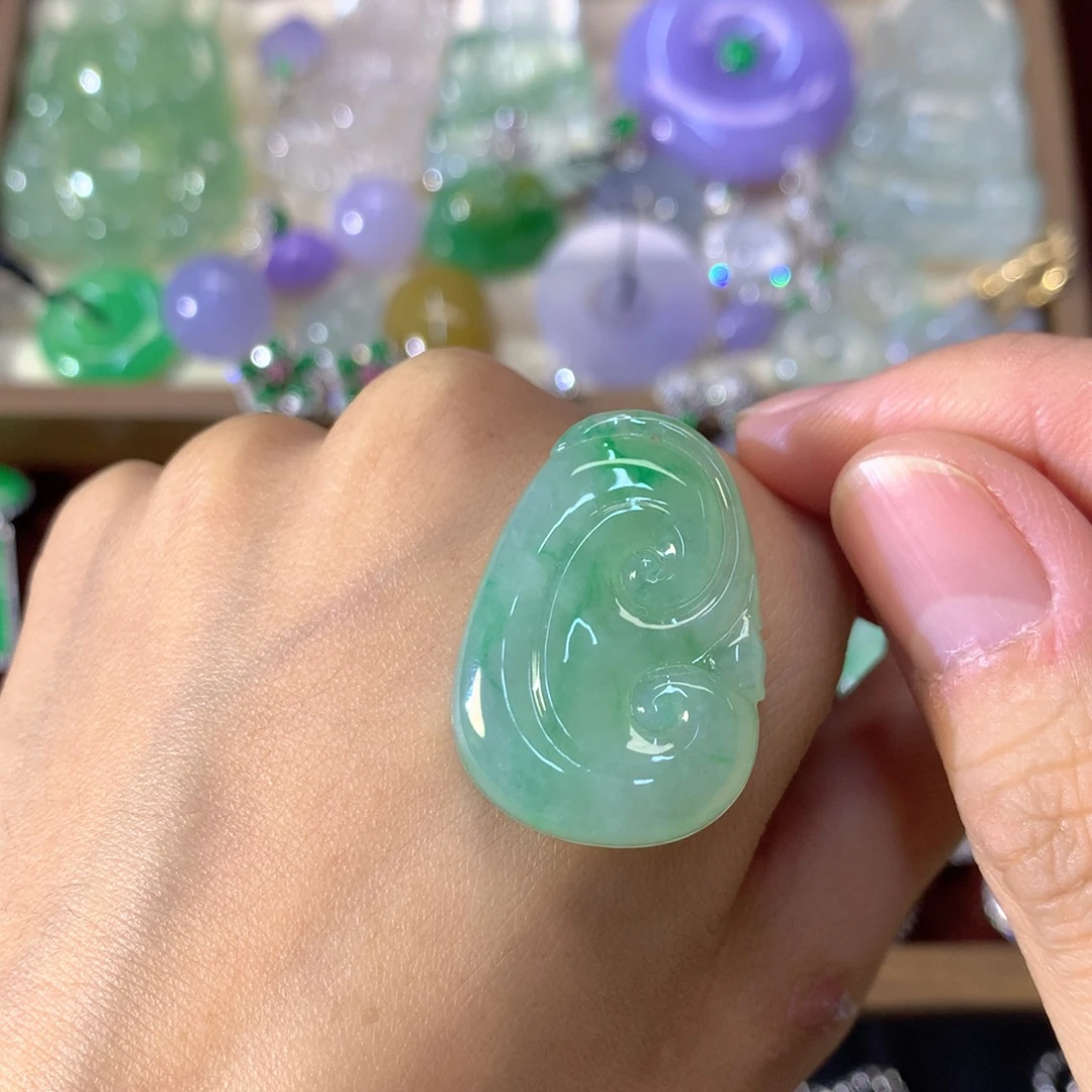 翡翠未镶嵌吊坠(不含链)