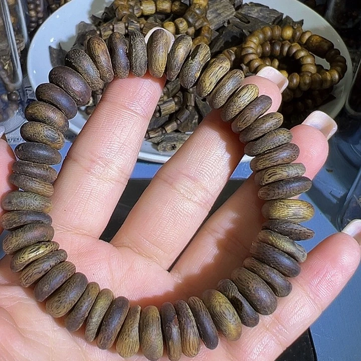 沉香手串沉水老料树丁虫漏单圈绿棋1.219