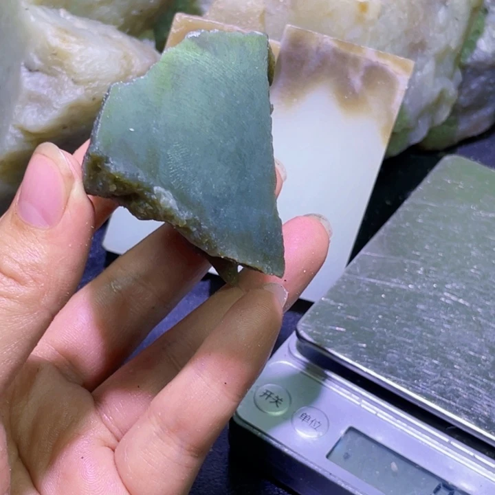 未镶嵌和田玉珠宝半成品