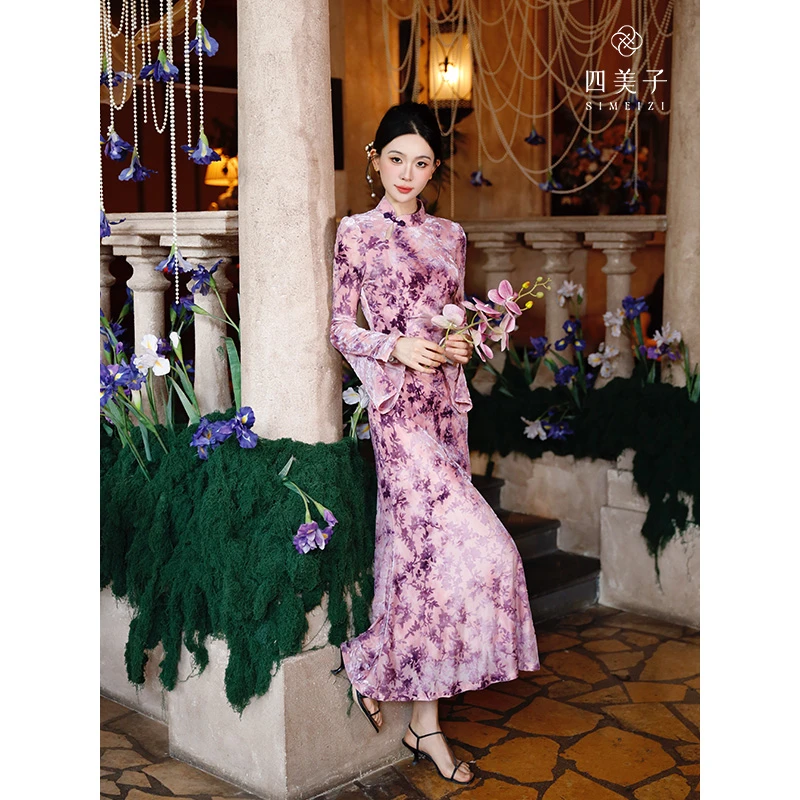 四美子【粉烟霞】新款爆款新中式秋款弹力扎染丝绒烧花旗袍裙连衣裙