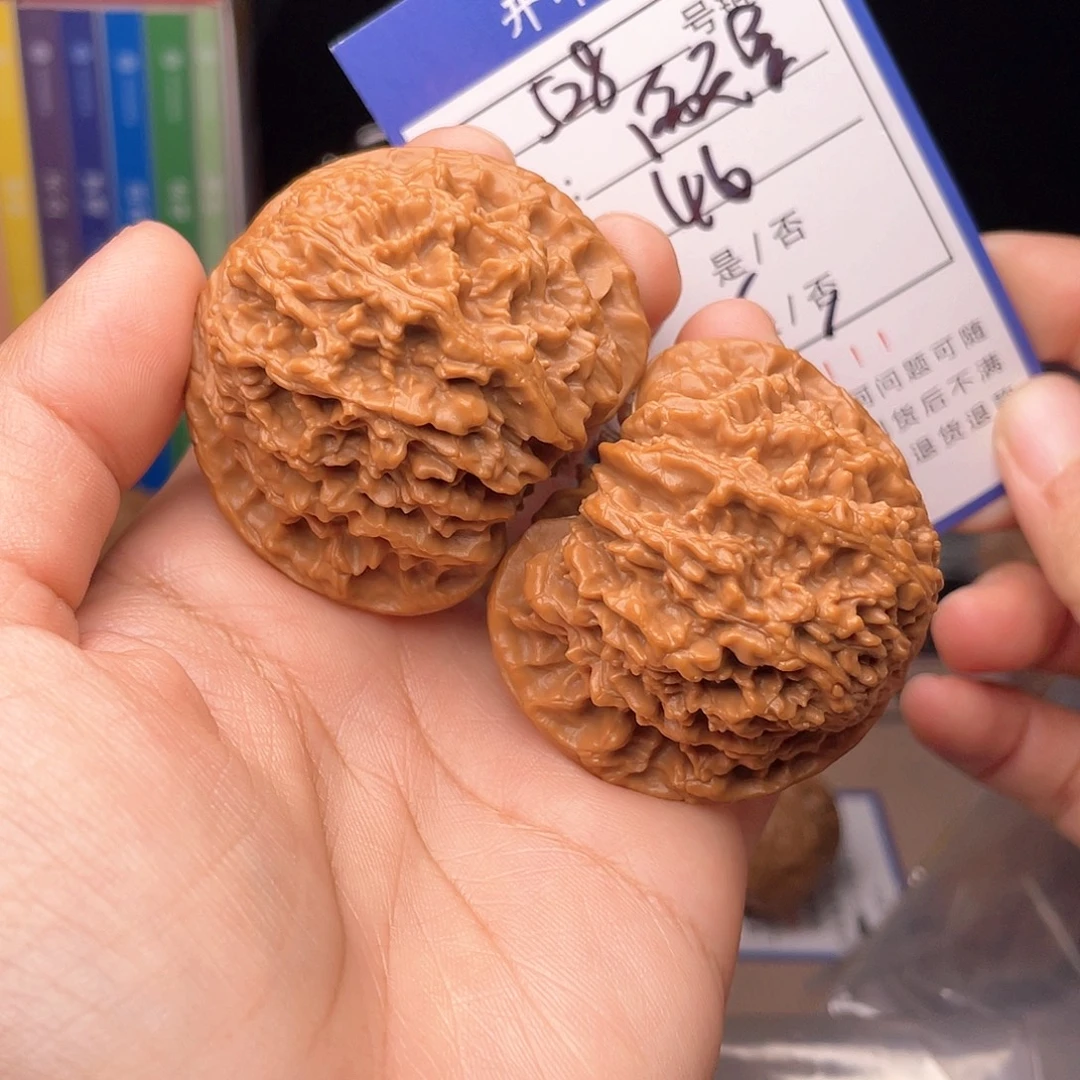 核桃文玩手捻核桃528