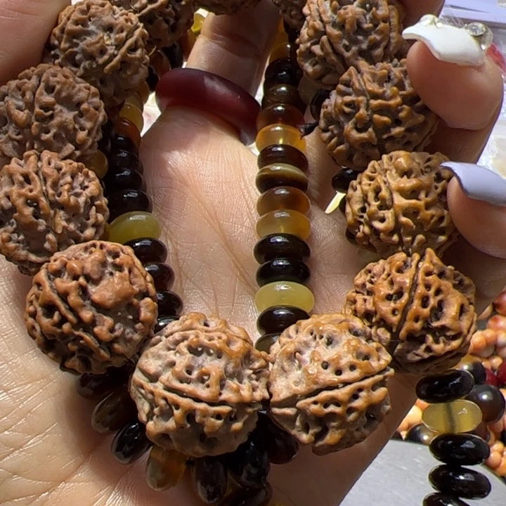 大果紫檀（缅甸花梨）1.0/108算盘尾巴脖挂mm