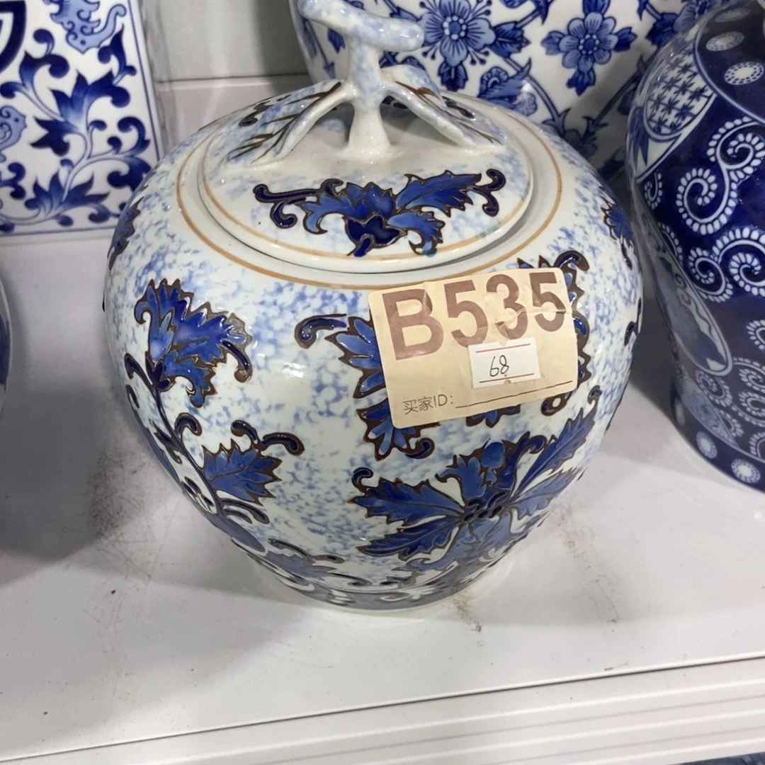 摆件小*女花瓶手绘釉下彩