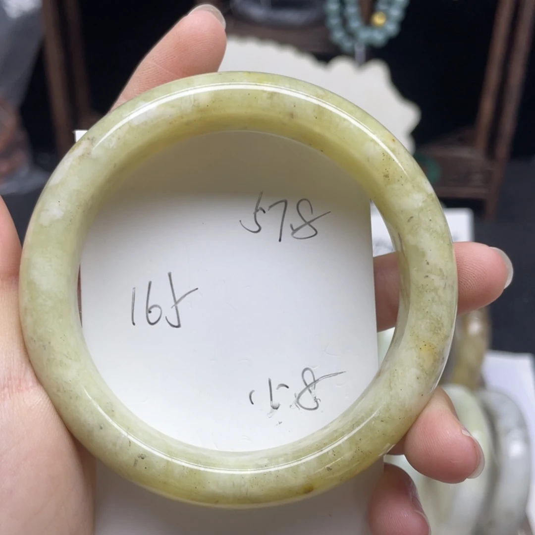 未镶嵌蛇纹石玉手镯