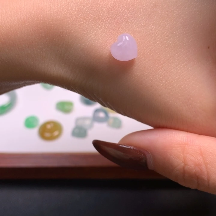 定制翡翠未镶嵌爱心