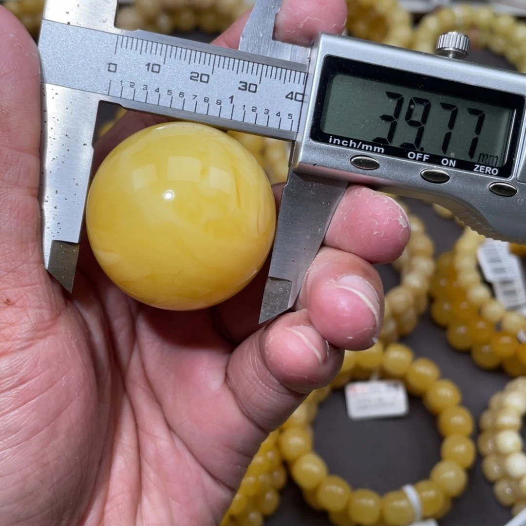 蜜蜡未镶嵌珠宝奇石35.7