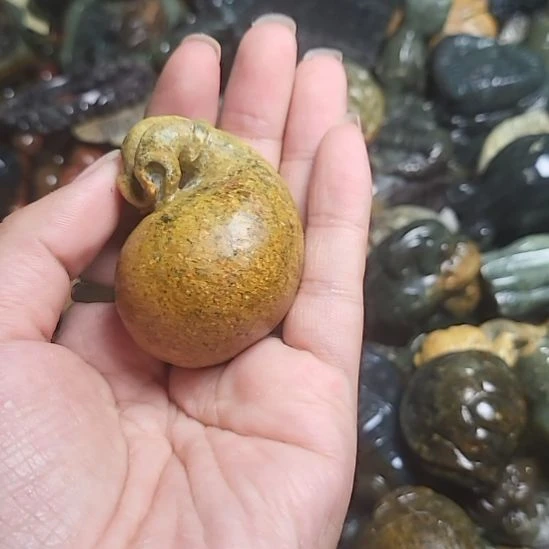 岫岩河磨玉（透闪石质玉）未镶嵌挂件