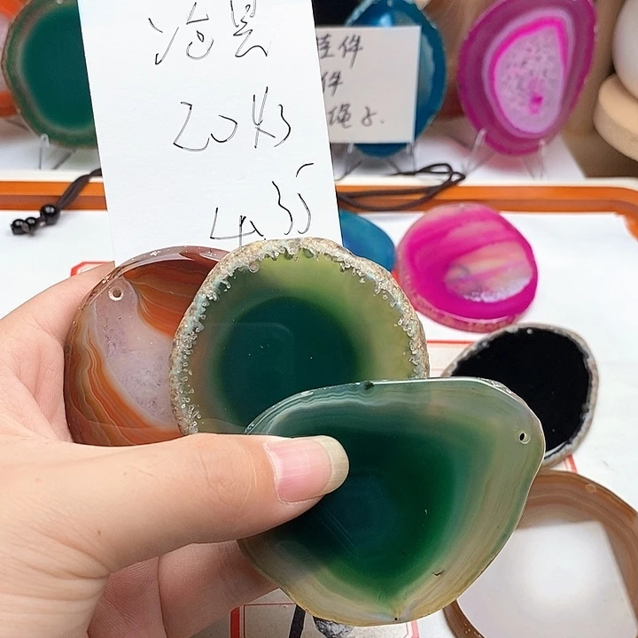 沧***品合金颈饰玛瑙/玉髓