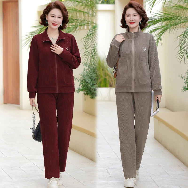 中年妈妈冬装运动服套装休闲新款新款中老年女装秋冬加绒加厚套装