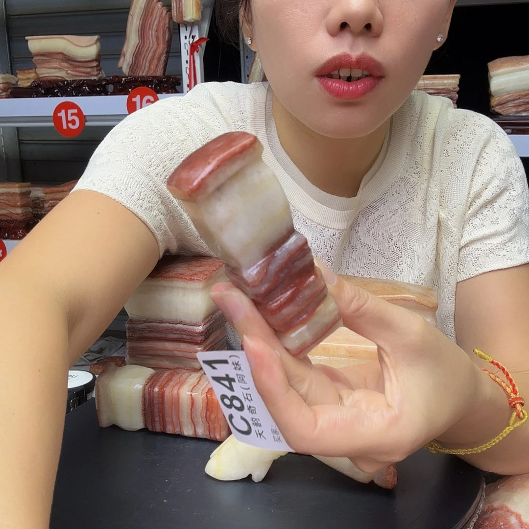 低***定石材广西天然猪肉石头