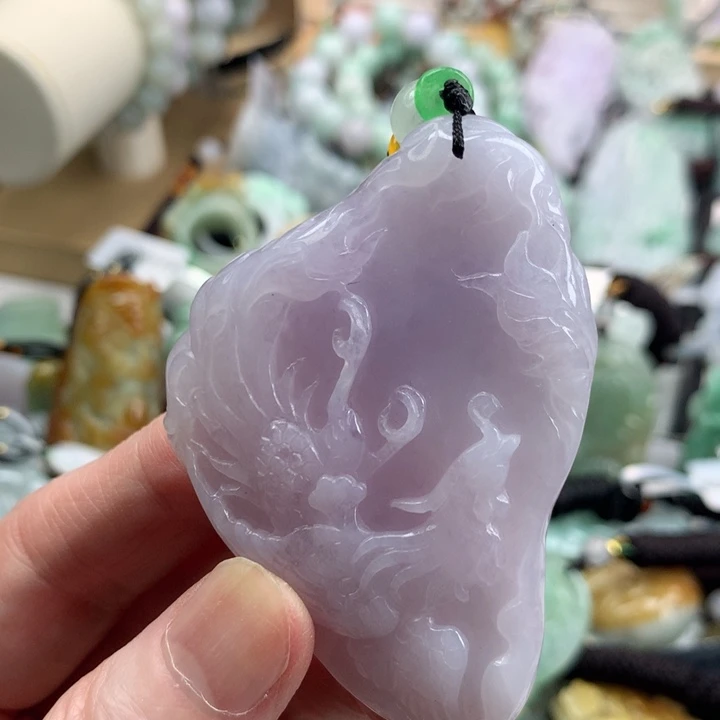 翡翠未镶嵌颈饰吊坠
