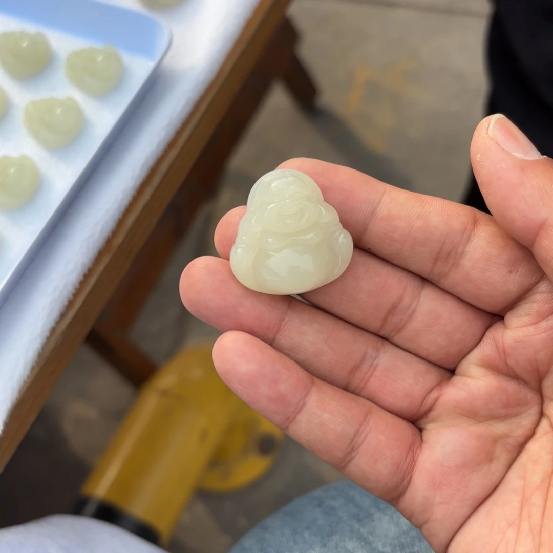 和田玉佛公30尺寸未镶嵌蓉*姐定制不退换