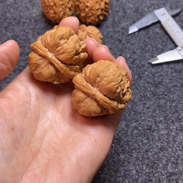 【闪购商品】吊坠文玩核桃43大肚蛤蟆头