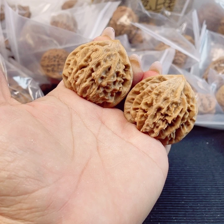 老***ヾ文玩核桃把件龙门间