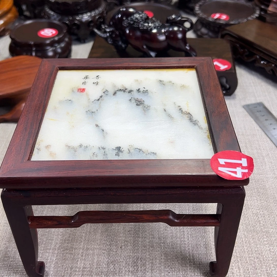 红木底座精雕工艺品