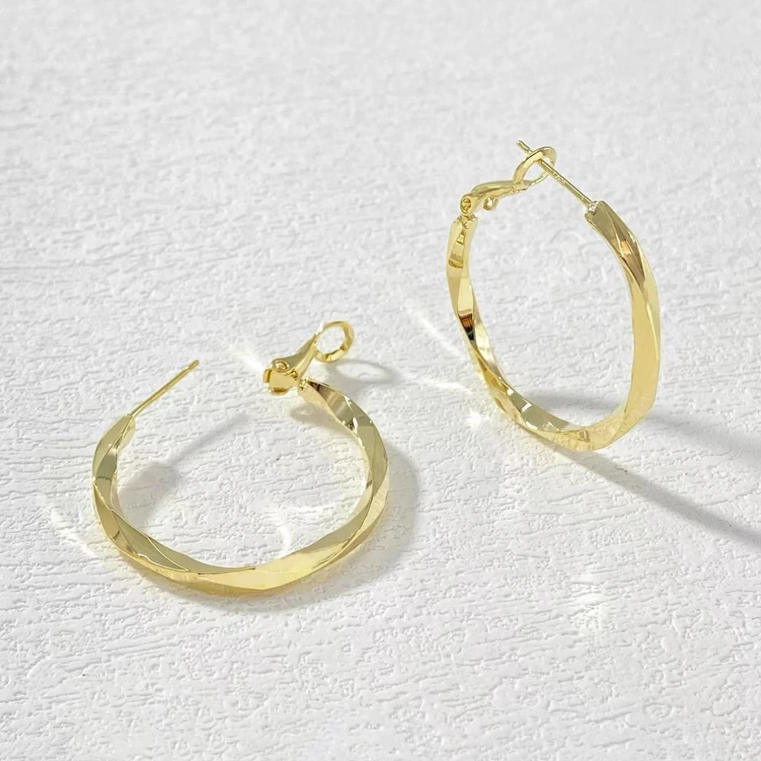 铜合金耳饰 【永夜星河耳圈】秋冬爆款设计师轻奢平替好物耳圈纽形