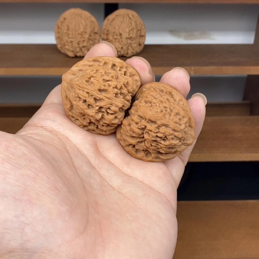 文玩核桃把件40南疆石（三角