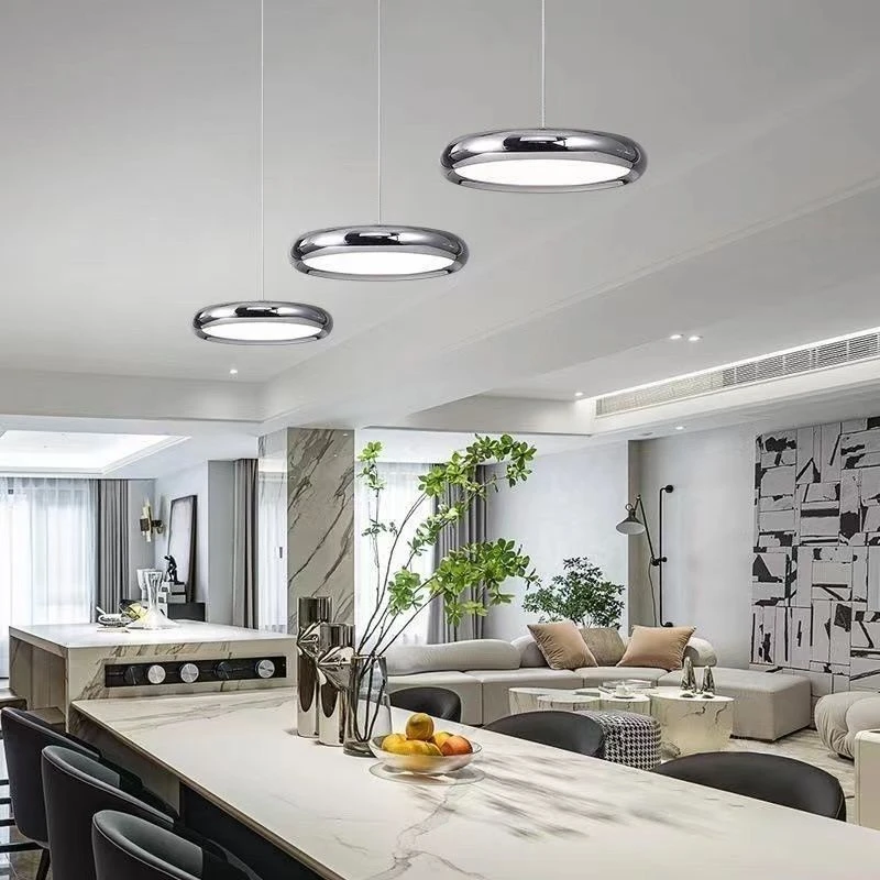 北欧国王极简餐厅吊灯现代简约轻奢餐桌飞碟艺术网三头前台吊灯