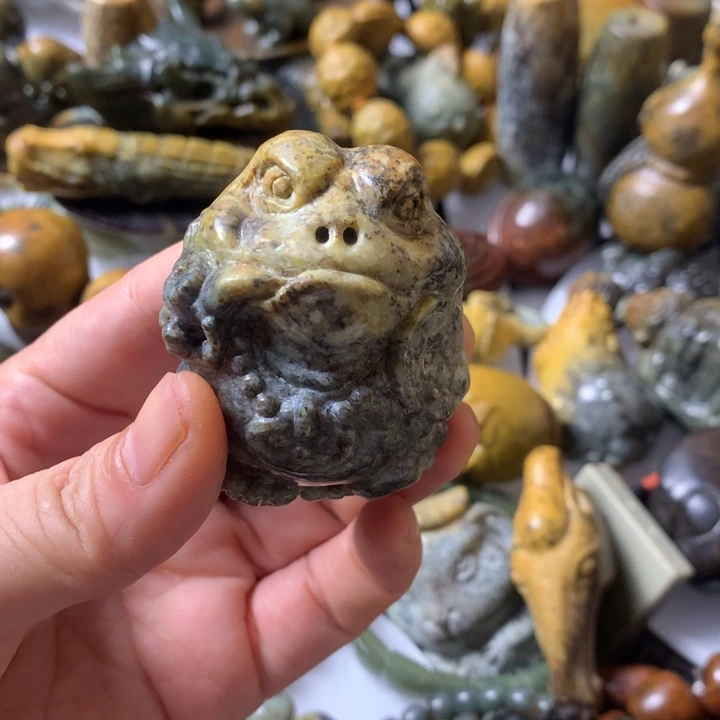 岫岩河磨玉（透闪石质玉）未镶嵌把件