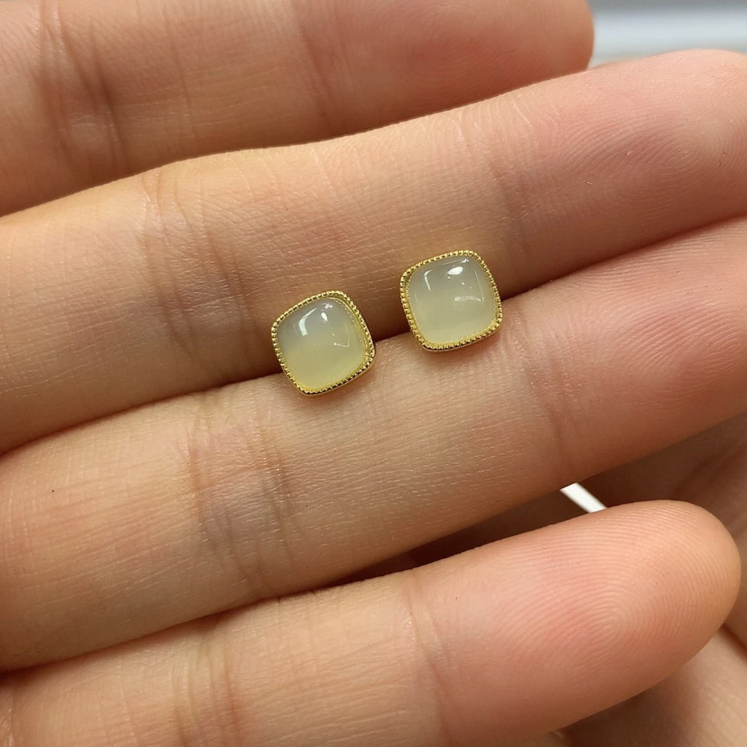 银S925镀金镶嵌和田玉（青白玉）耳饰研****）