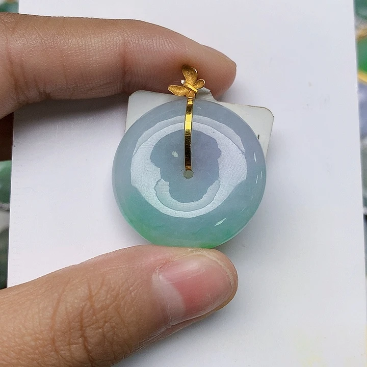 颈饰18K金镶嵌翡翠天然翡翠