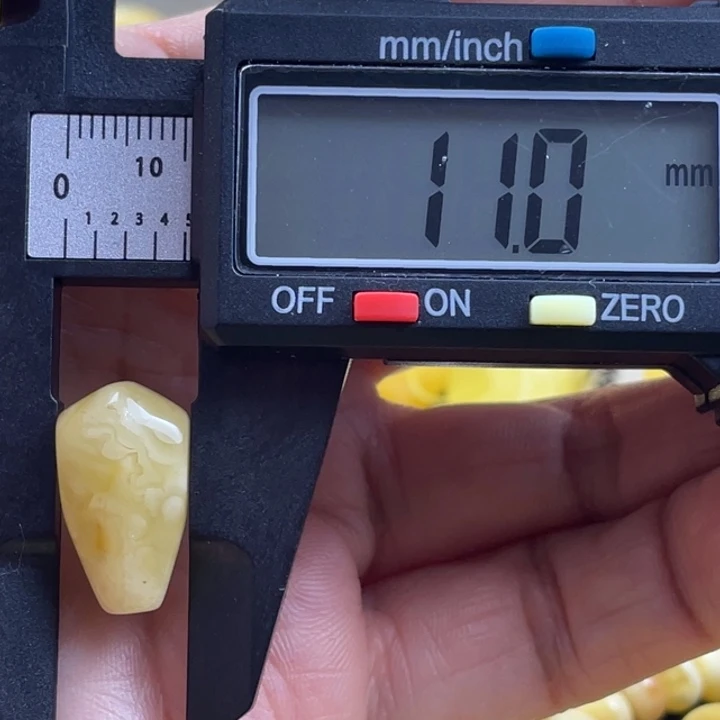 蜜蜡未镶嵌裸石19杂