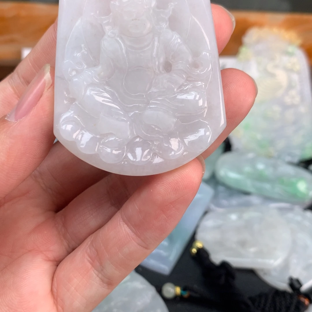 翡翠未镶嵌颈饰福利