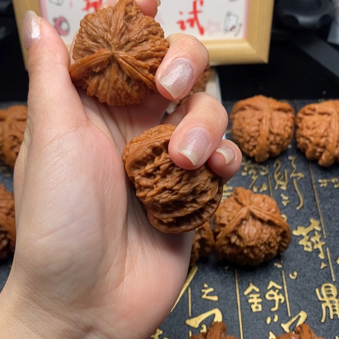 n***张文玩核桃吊坠白狮1111111111111