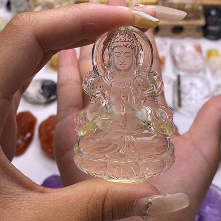未镶嵌颈饰水晶碎****?