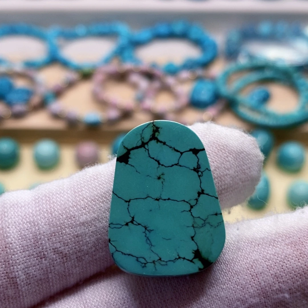 未镶嵌绿松石珠宝奇石