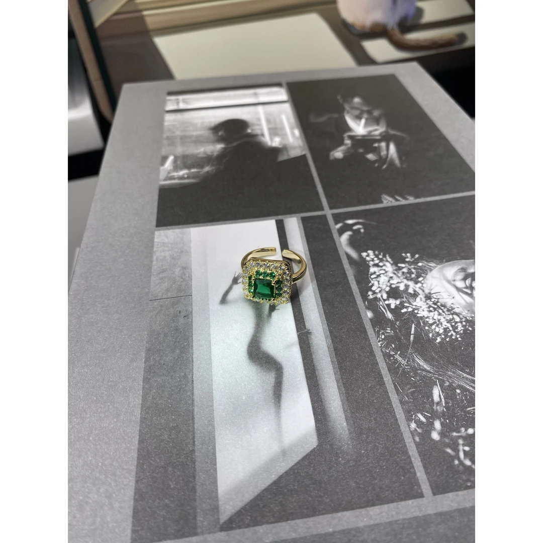 铜合金合成锆石戒指 绿色复古彩色铜合金高级轻奢小众戒指jz612