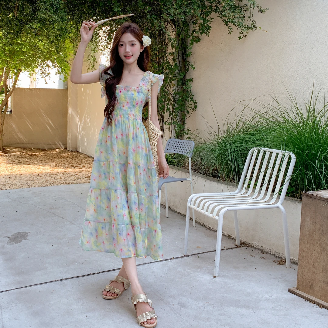 夏季新款少女甜美海边度假碎花连衣裙法式方领收腰显瘦泡泡袖长裙