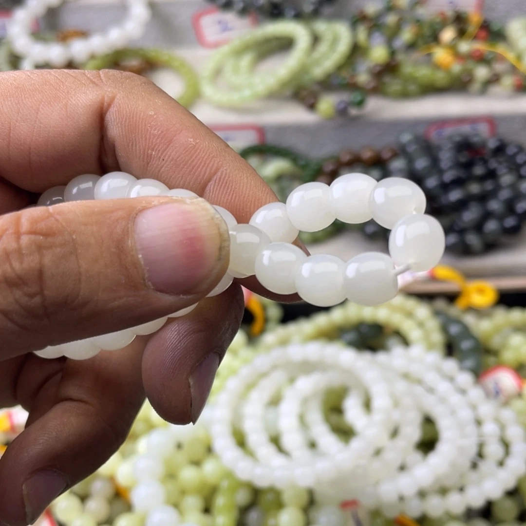 H***6手链未镶嵌和田玉