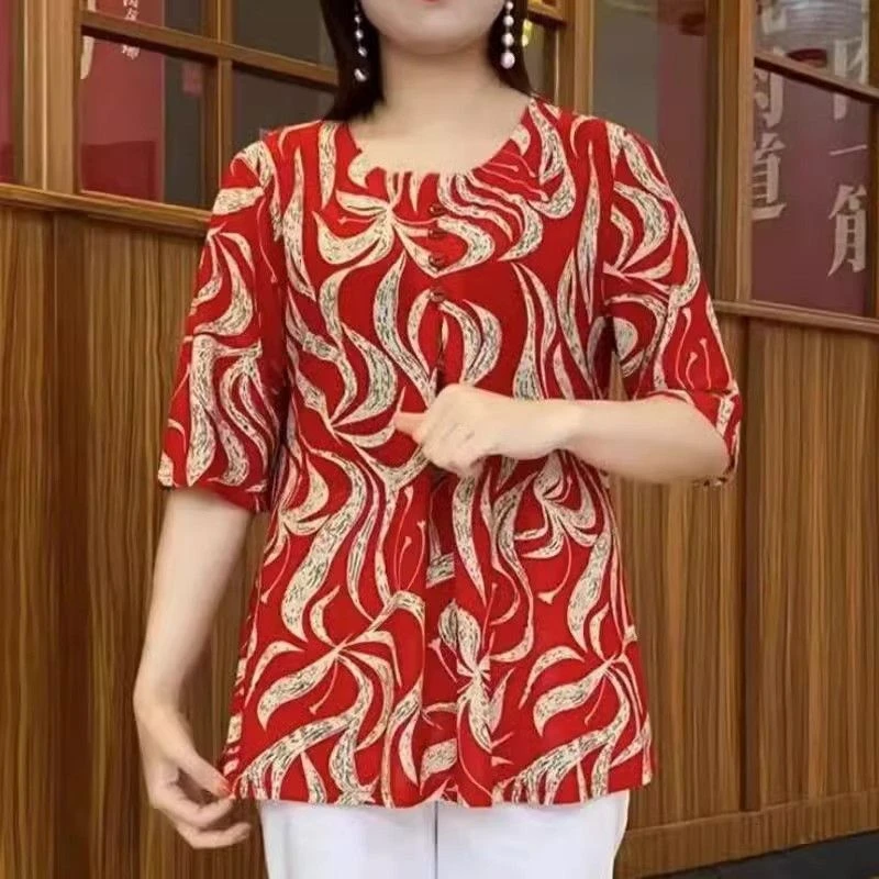 圆领宽松型纯色中袖中老年女装女装百搭大码洋气小衫显瘦妈妈装