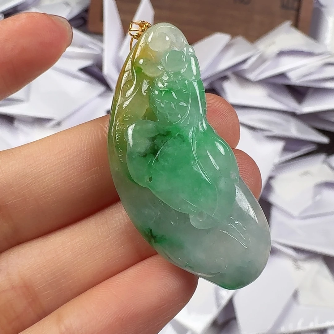 翡翠18K金镶嵌颈饰