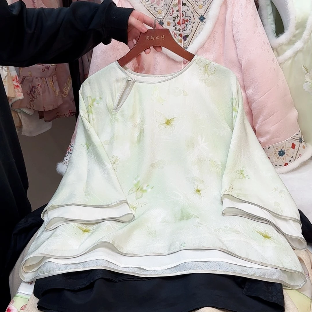 刺绣真丝浅绿色 叠袖