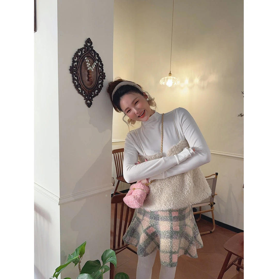 智英欧尼 羊羔毛套装【白色内搭打底吊带毛绒上衣冬季减龄潮】