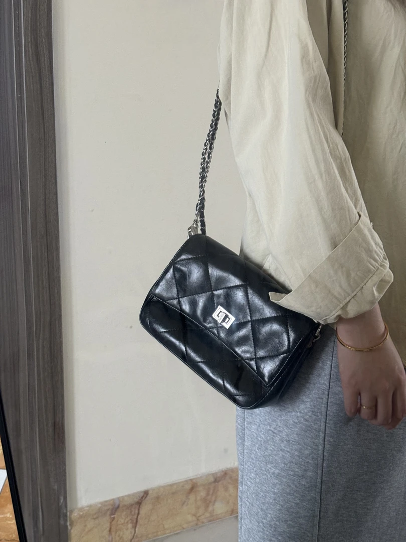 黑色小香链条包 9731