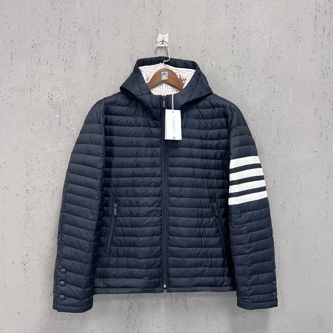 未使用 THOMBROWNE tb藏青色手臂经典四道杠薄款羽绒服3码