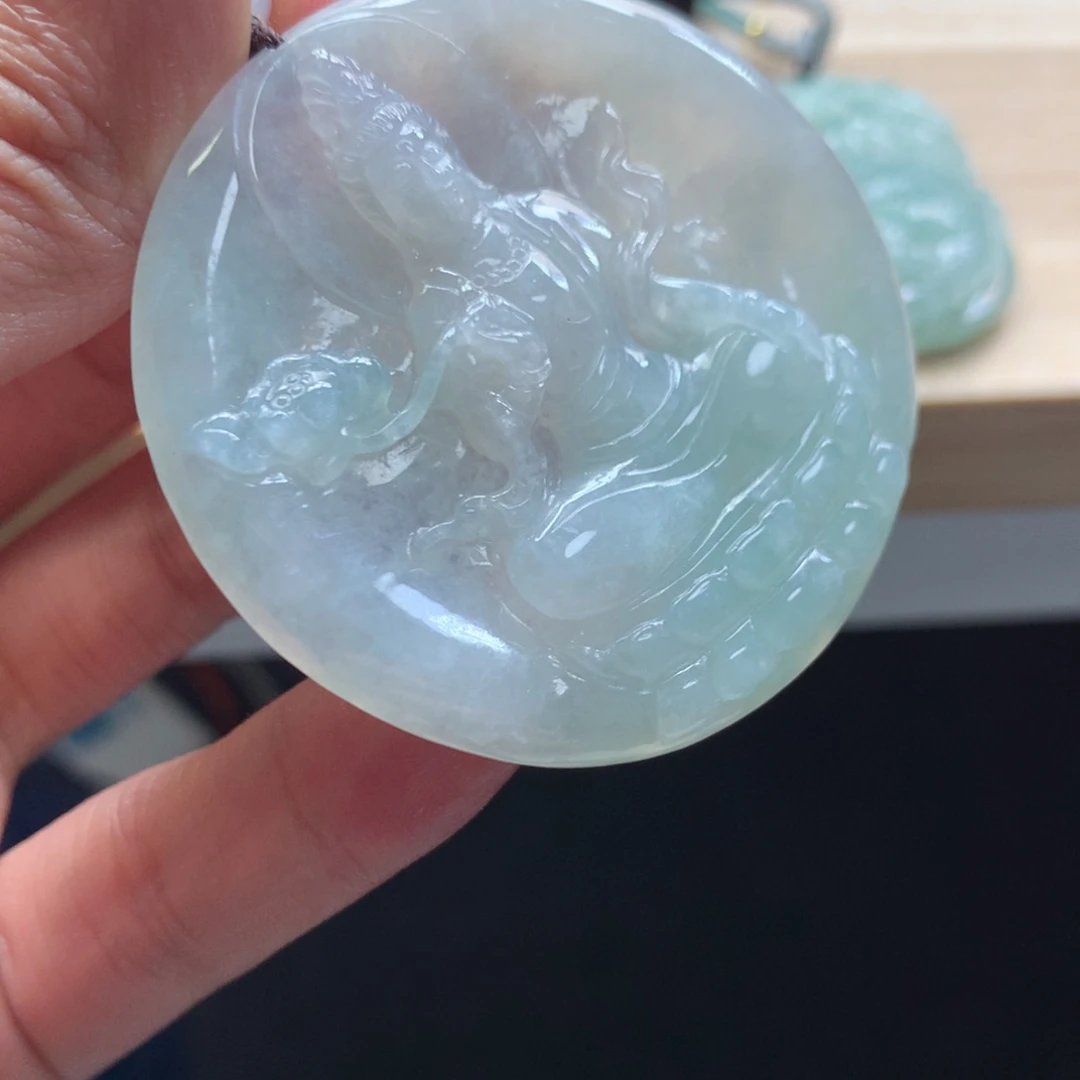 颈饰未镶嵌翡翠吊坠
