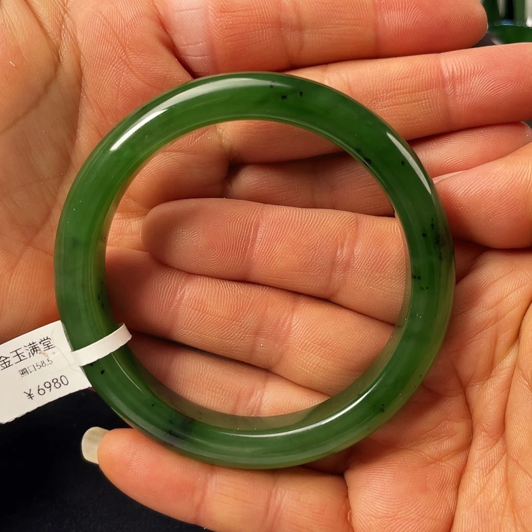 和田玉（碧玉）未镶嵌手镯