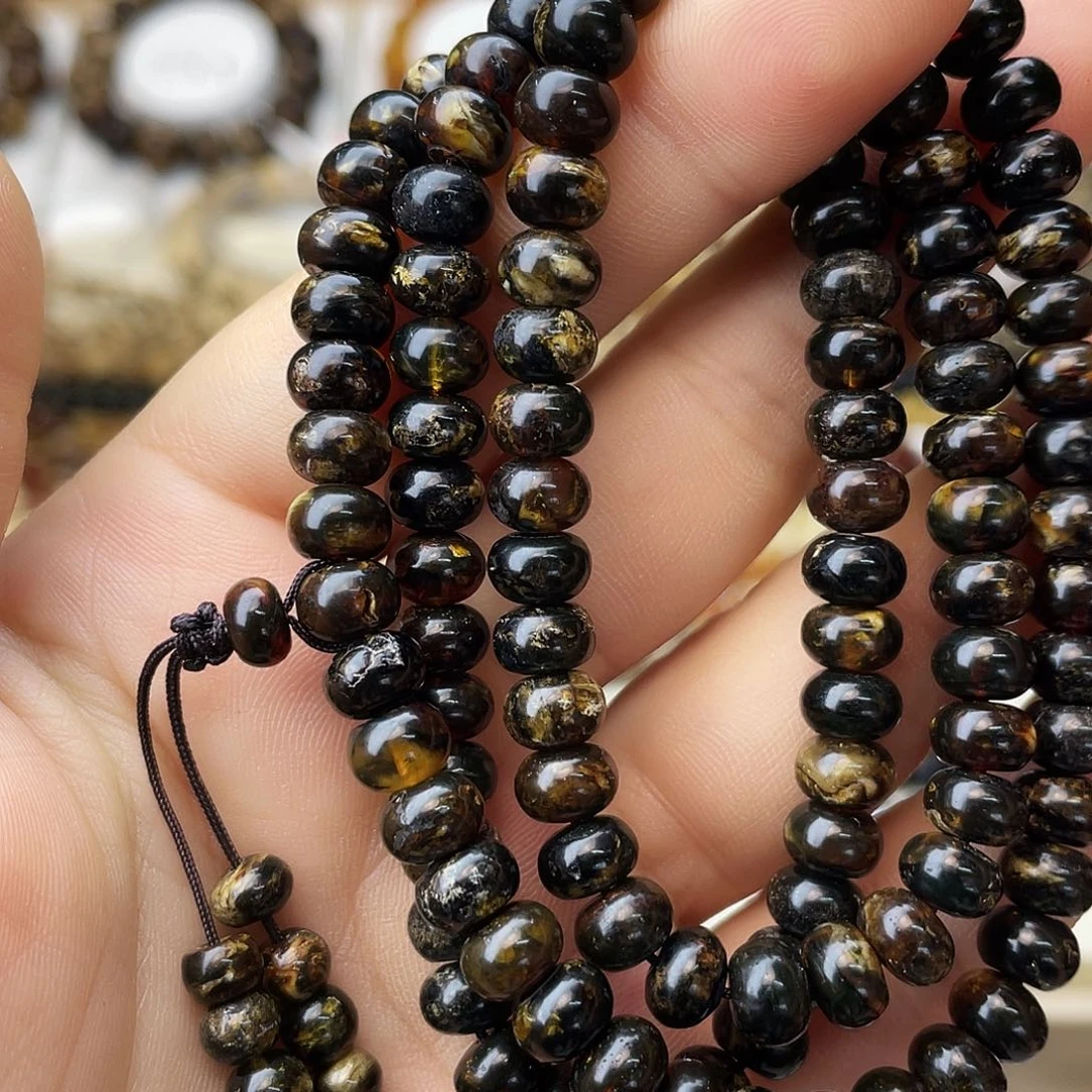 琥珀未镶嵌裸石七