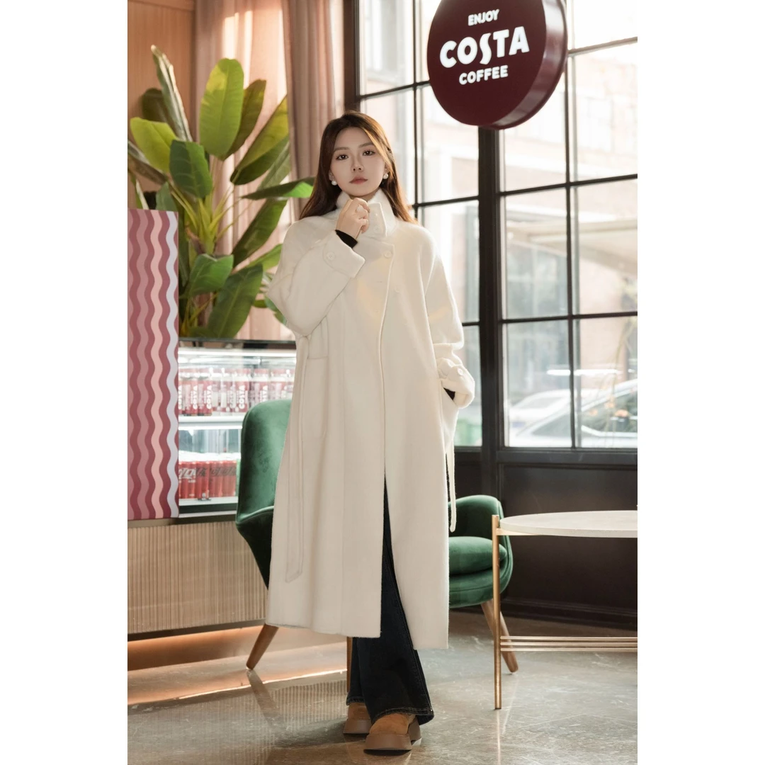 直播间同款白色棉羊毛大衣（可联系客服备注尺码）