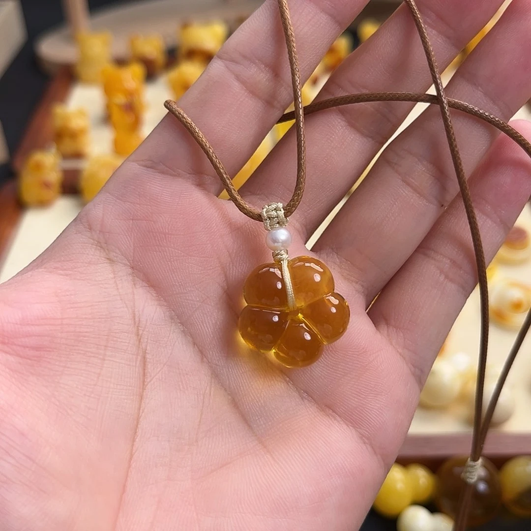 未镶嵌琥珀珠宝奇石