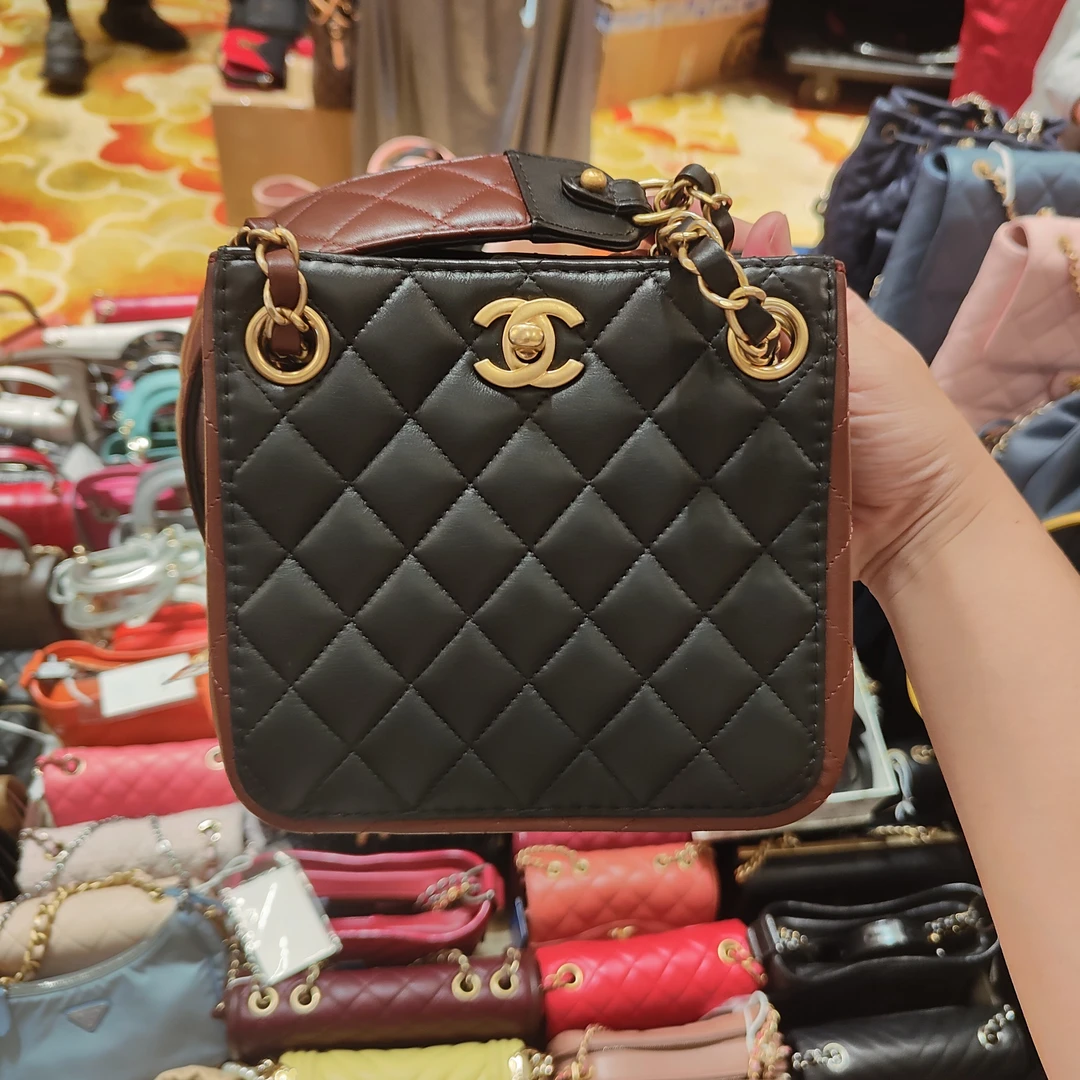 99新 Chanel/香奈儿 包展专属香奈儿黑色小号斜挎包