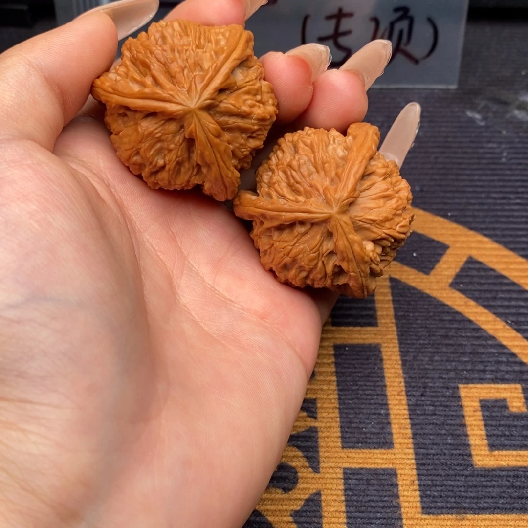 自***云吊坠文玩核桃白狮子