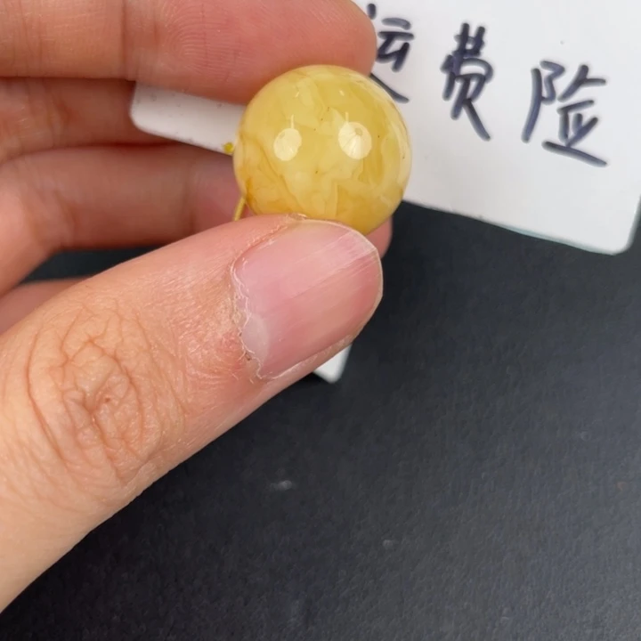 琥珀裸石未镶嵌天然44