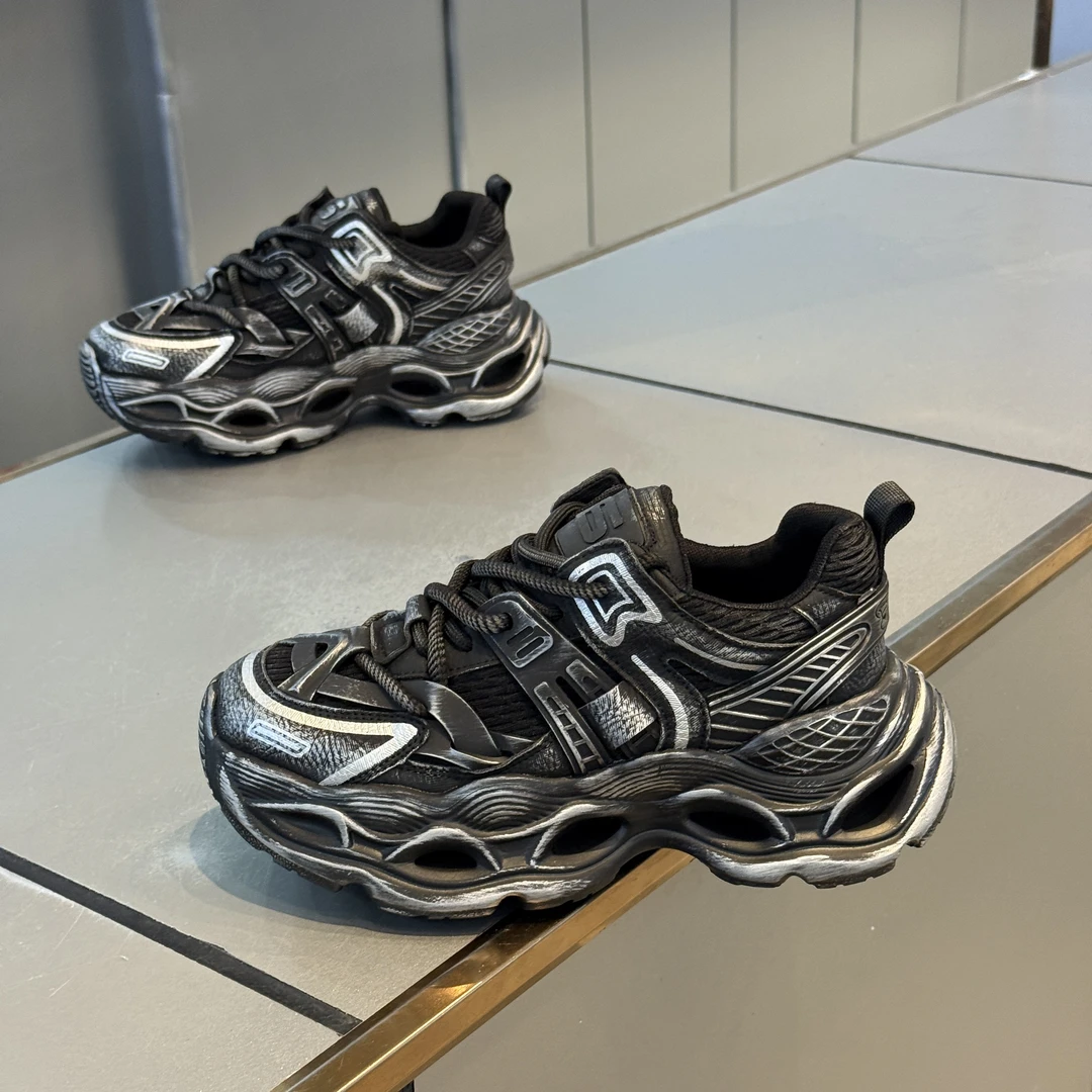 欧洲站2025年夏季新款舒适透气网面小白鞋男士厚底增高机甲老爹鞋